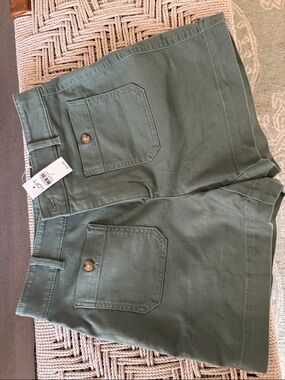 Loft Green High-Rise Utility Shorts